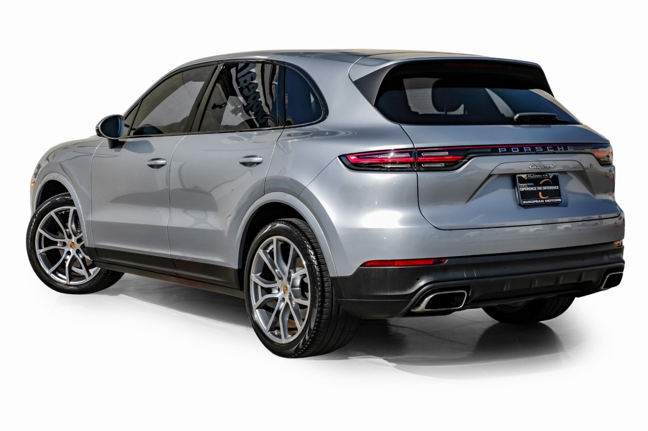 Porsche Cayenne Vehicle Main Gallery Image 11