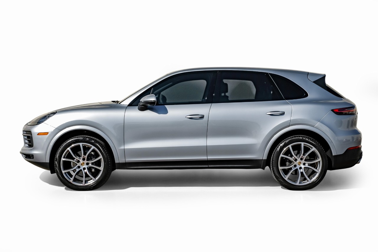 Porsche Cayenne Vehicle Main Gallery Image 12