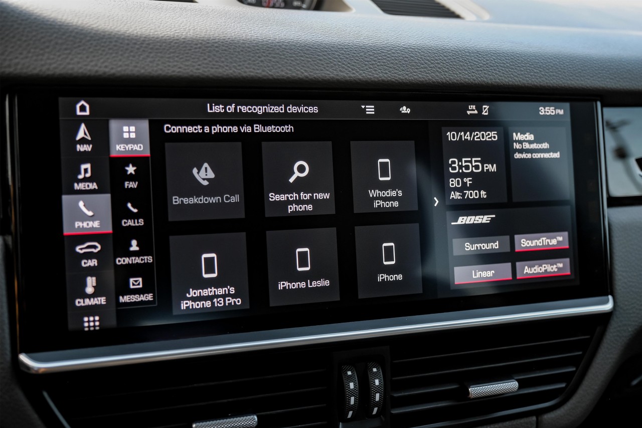 Porsche Cayenne Vehicle Main Gallery Image 30