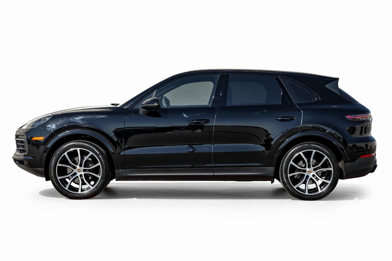 Porsche Cayenne Vehicle Main Gallery Image 12