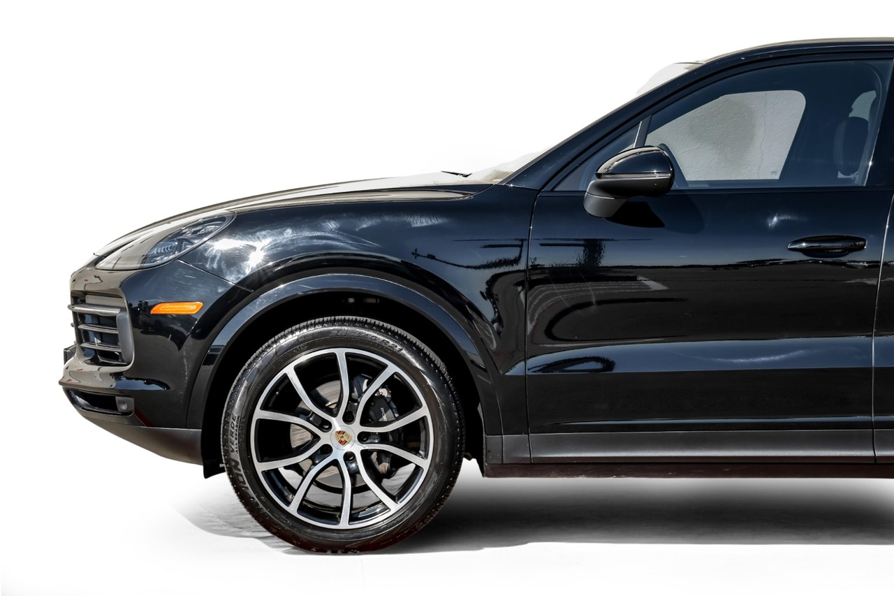 Porsche Cayenne Vehicle Main Gallery Image 13