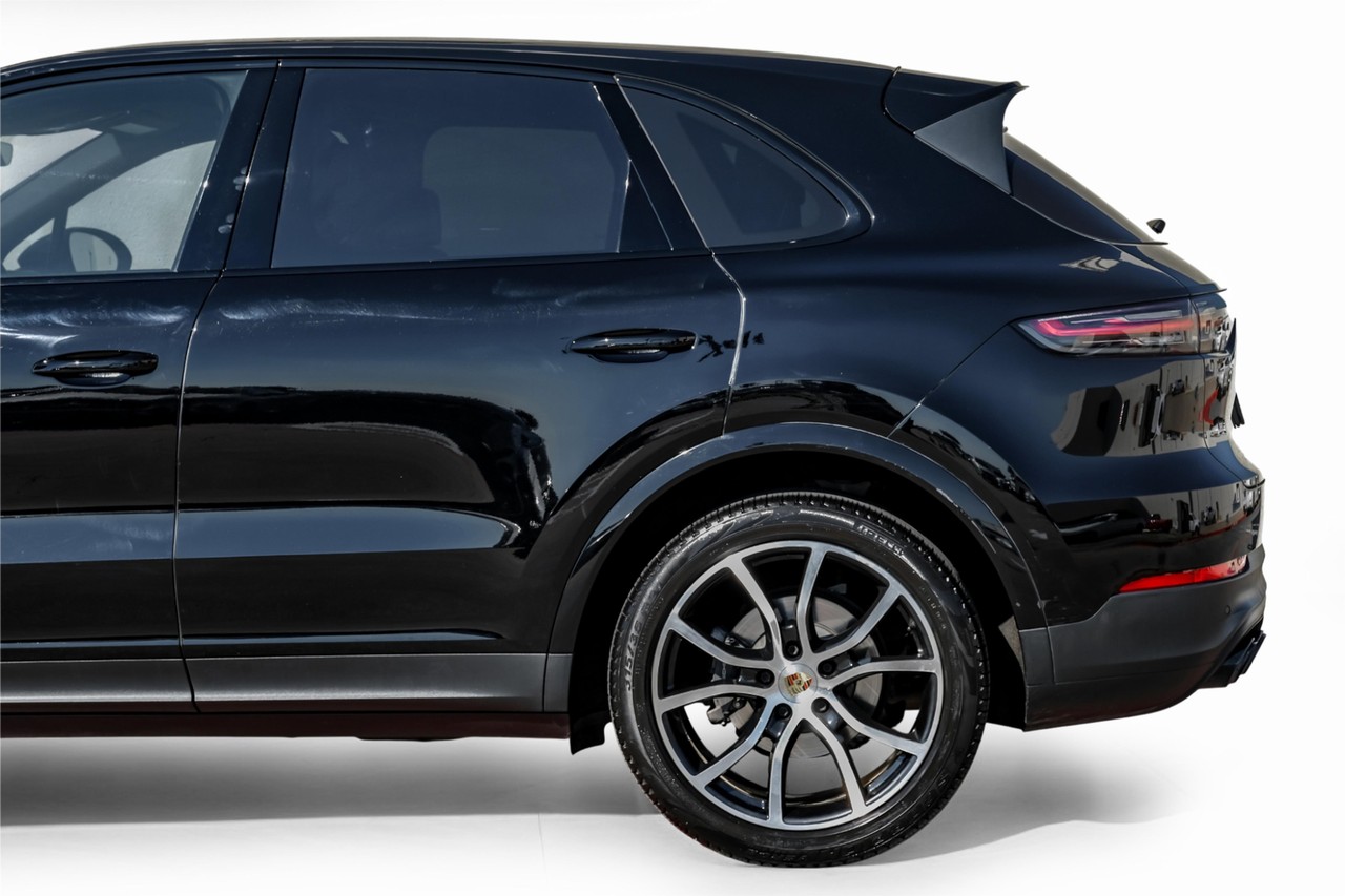 Porsche Cayenne Vehicle Main Gallery Image 14