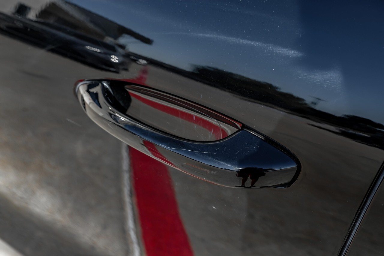 Porsche Cayenne Vehicle Main Gallery Image 41