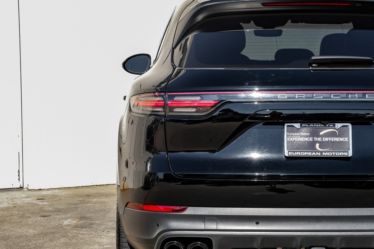 Porsche Cayenne Vehicle Main Gallery Image 48
