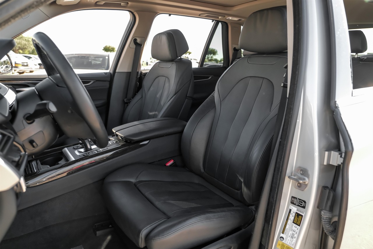 BMW X5 Vehicle Main Gallery Image 26