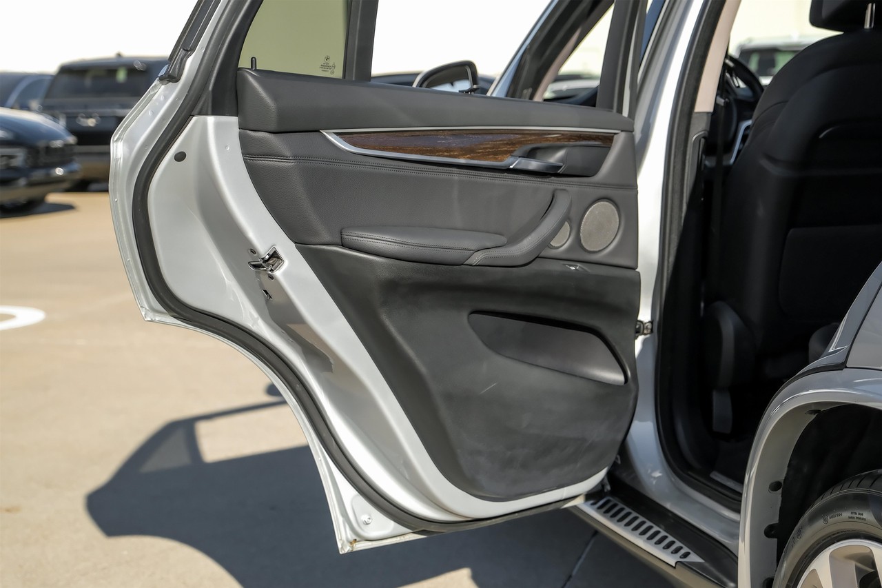 BMW X5 Vehicle Main Gallery Image 39