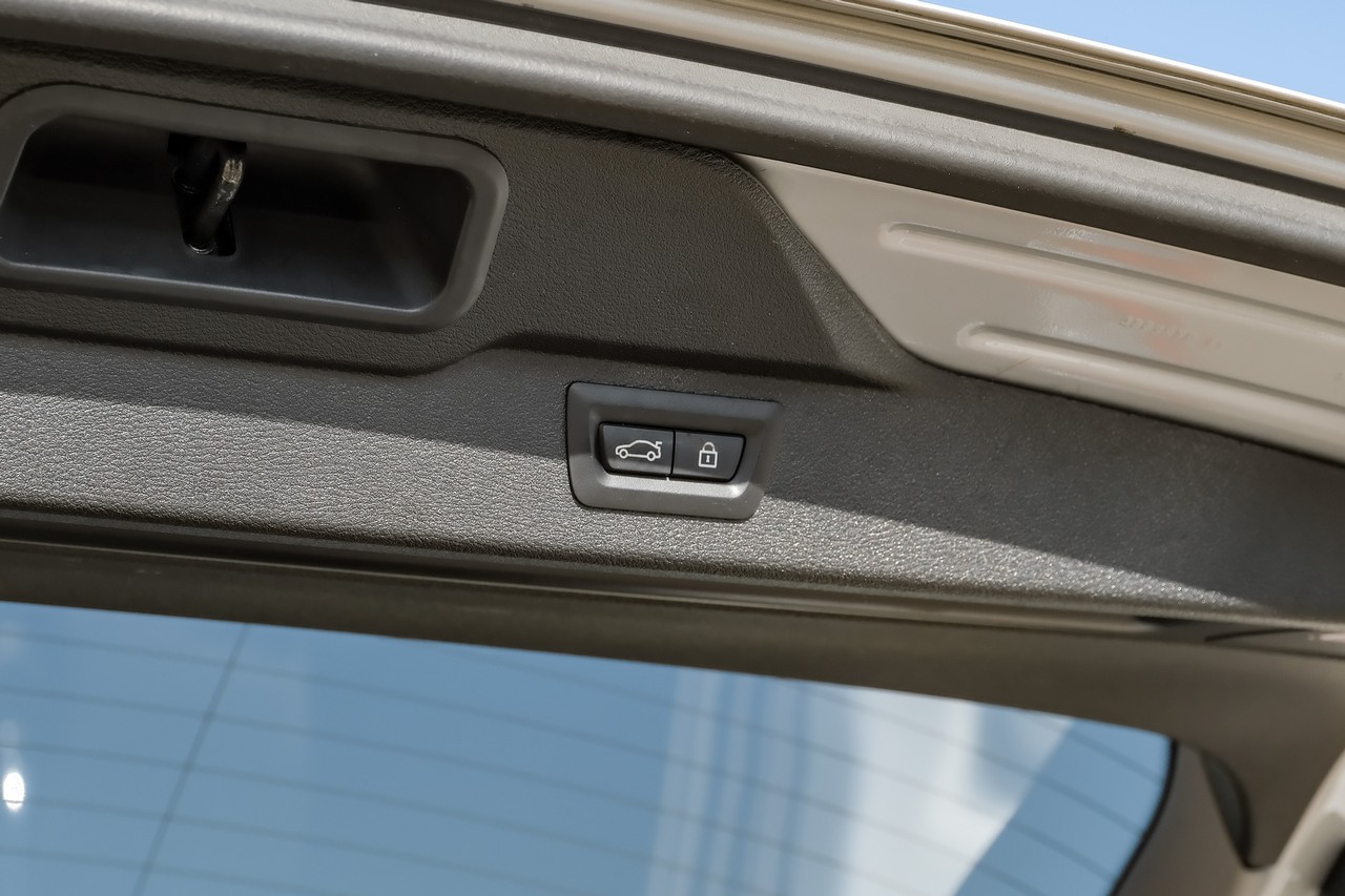 BMW X5 Vehicle Main Gallery Image 48