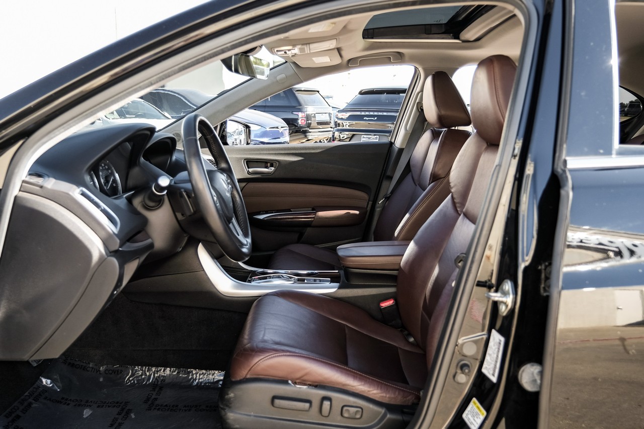 Acura TLX Vehicle Main Gallery Image 04