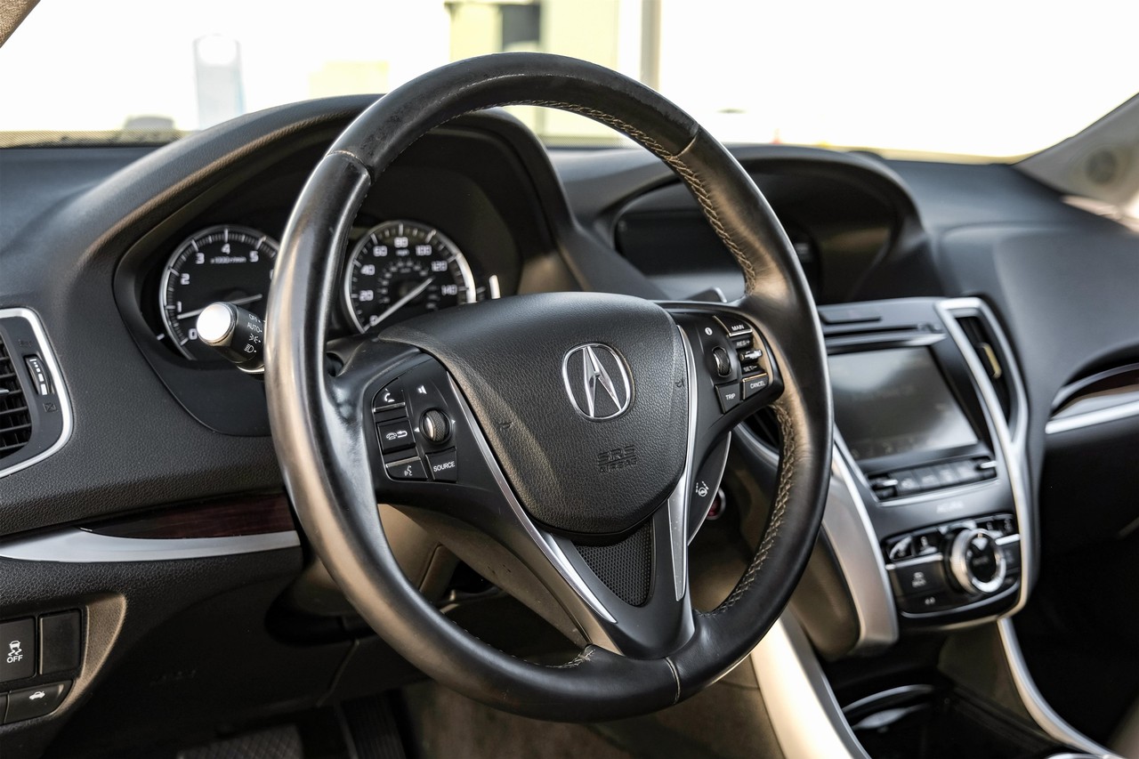 Acura TLX Vehicle Main Gallery Image 16