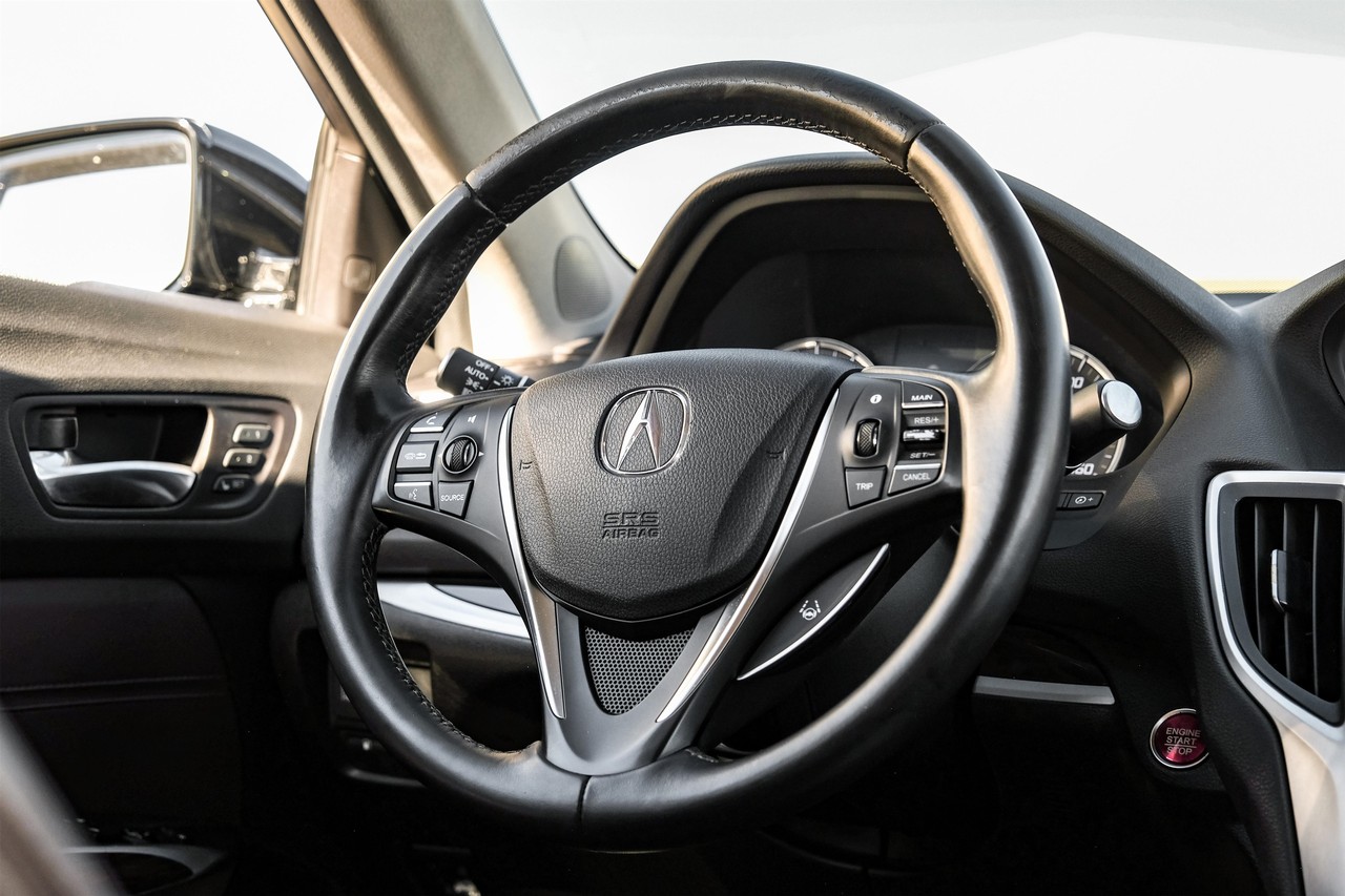 Acura TLX Vehicle Main Gallery Image 17