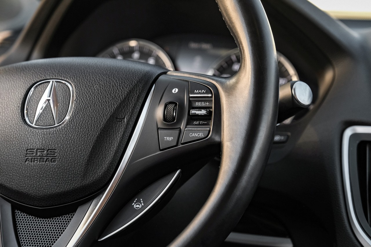 Acura TLX Vehicle Main Gallery Image 19
