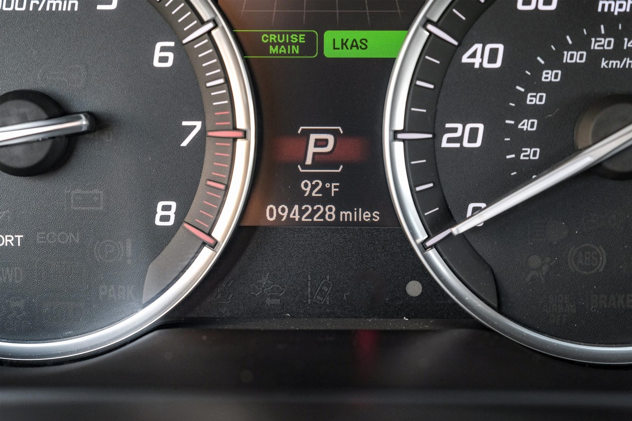 Acura TLX Vehicle Main Gallery Image 21