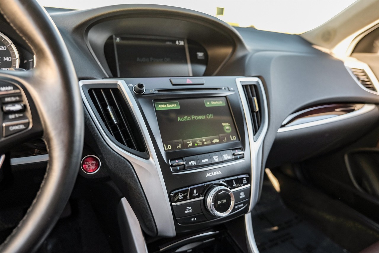 Acura TLX Vehicle Main Gallery Image 29