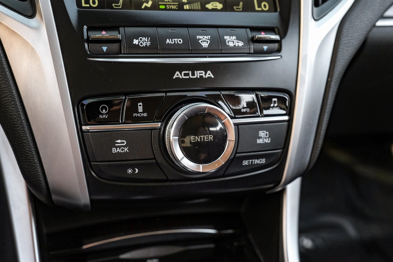 Acura TLX Vehicle Main Gallery Image 30