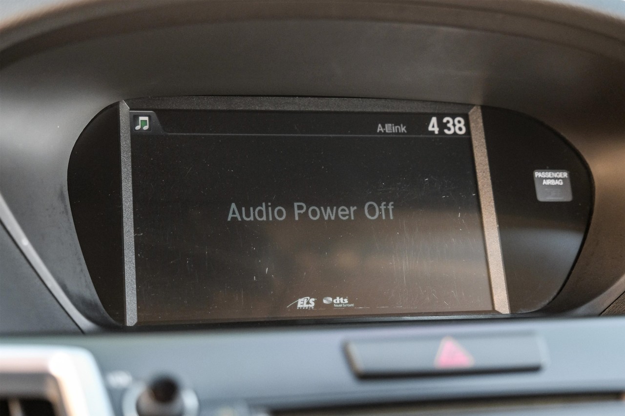 Acura TLX Vehicle Main Gallery Image 32