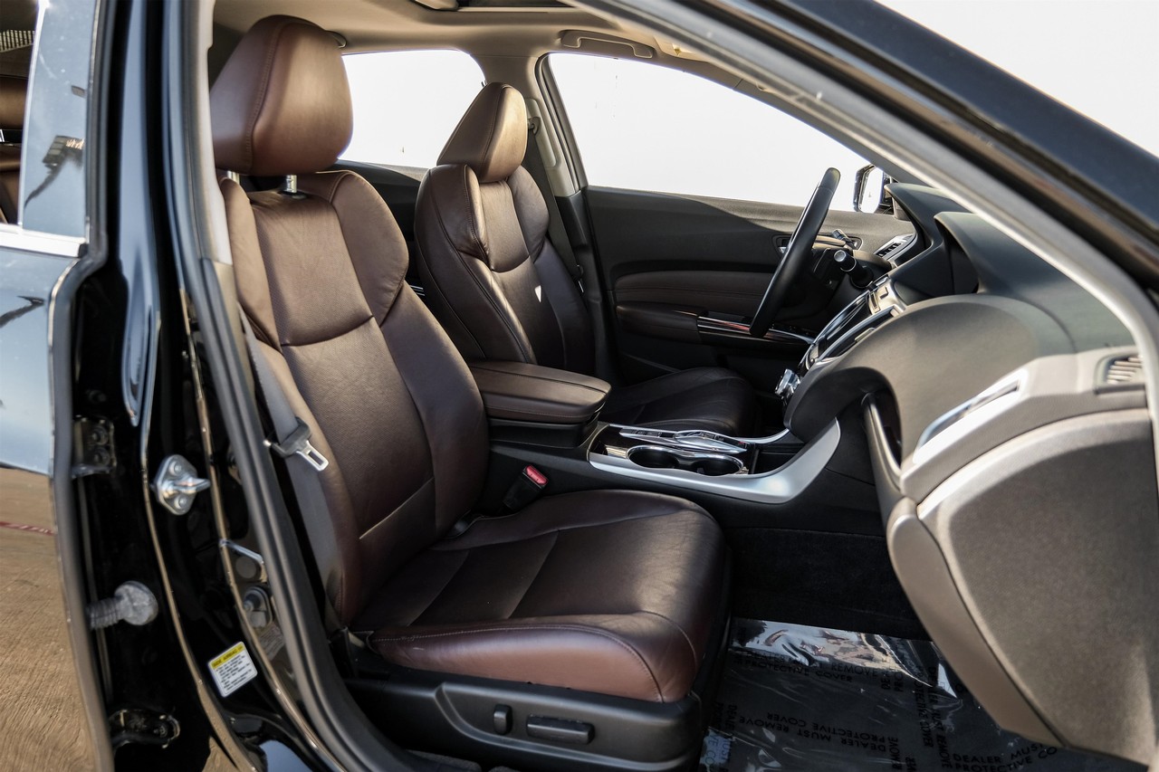 Acura TLX Vehicle Main Gallery Image 37