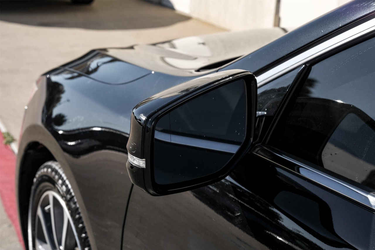 Acura TLX Vehicle Main Gallery Image 43