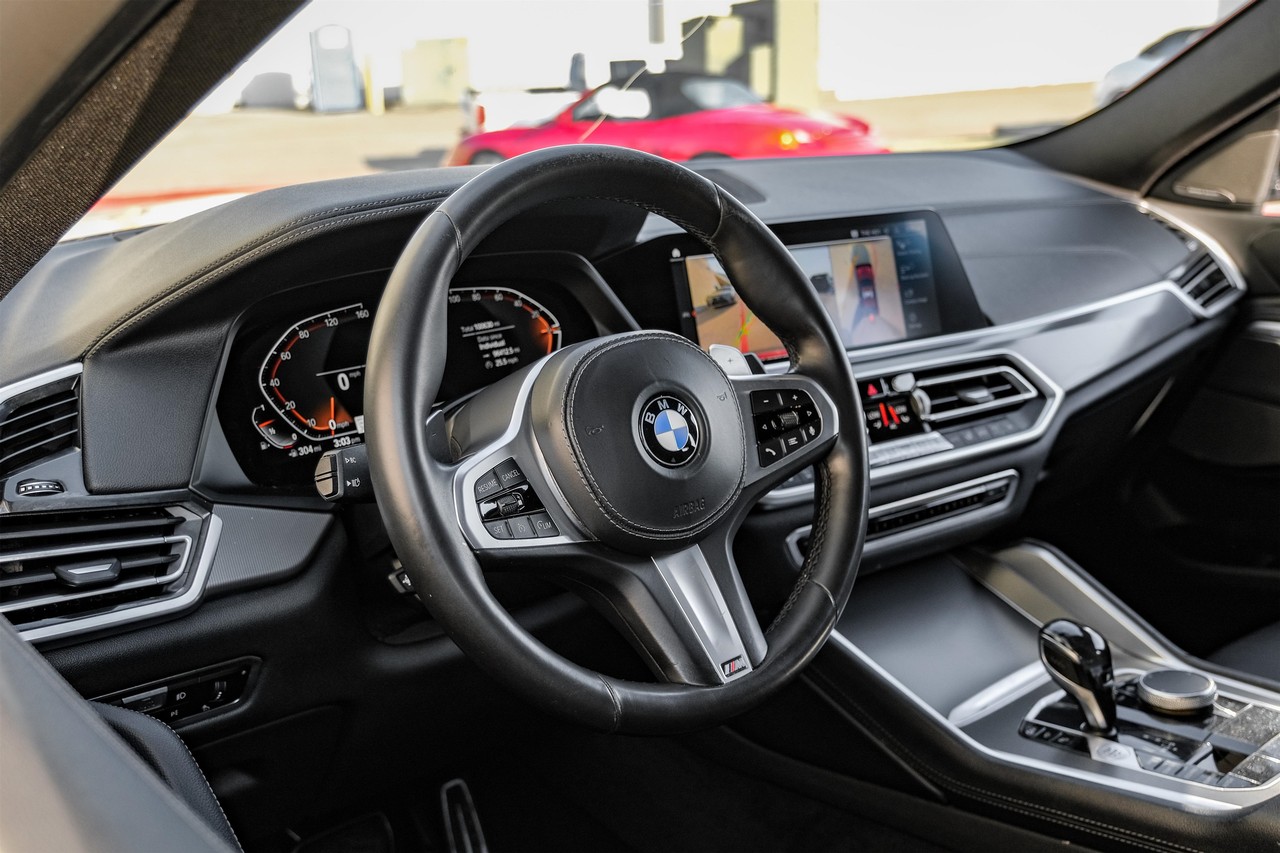 BMW X6 Vehicle Main Gallery Image 15