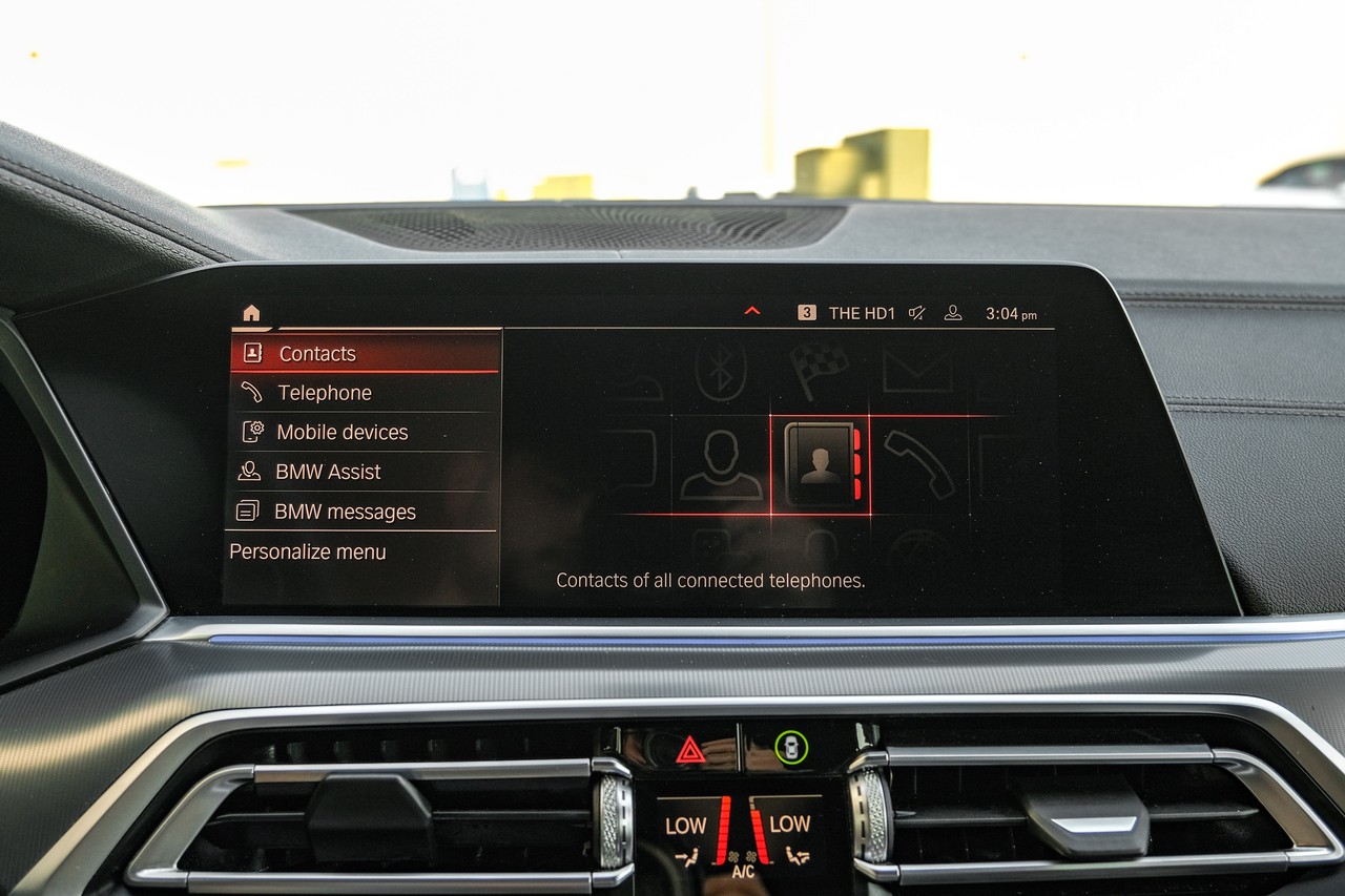 BMW X6 Vehicle Main Gallery Image 17