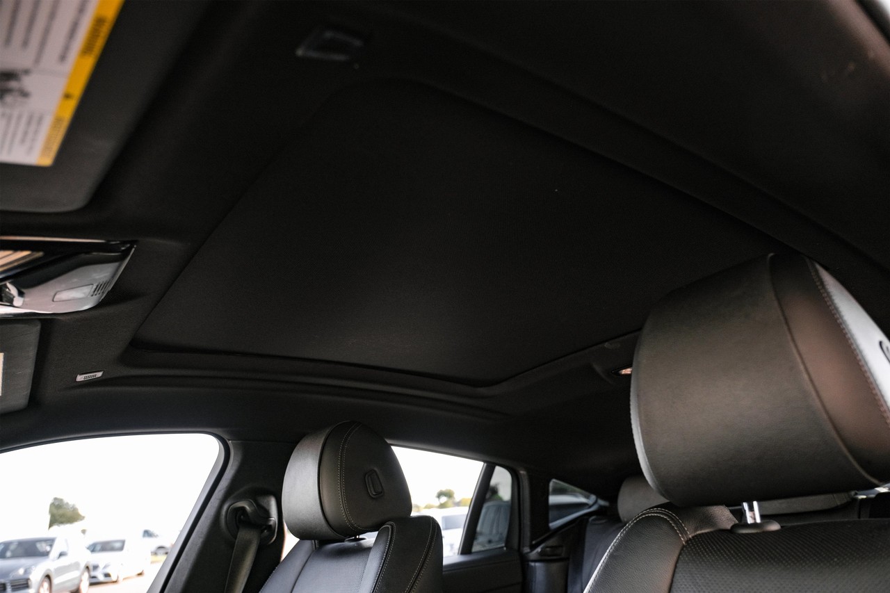 BMW X6 Vehicle Main Gallery Image 28