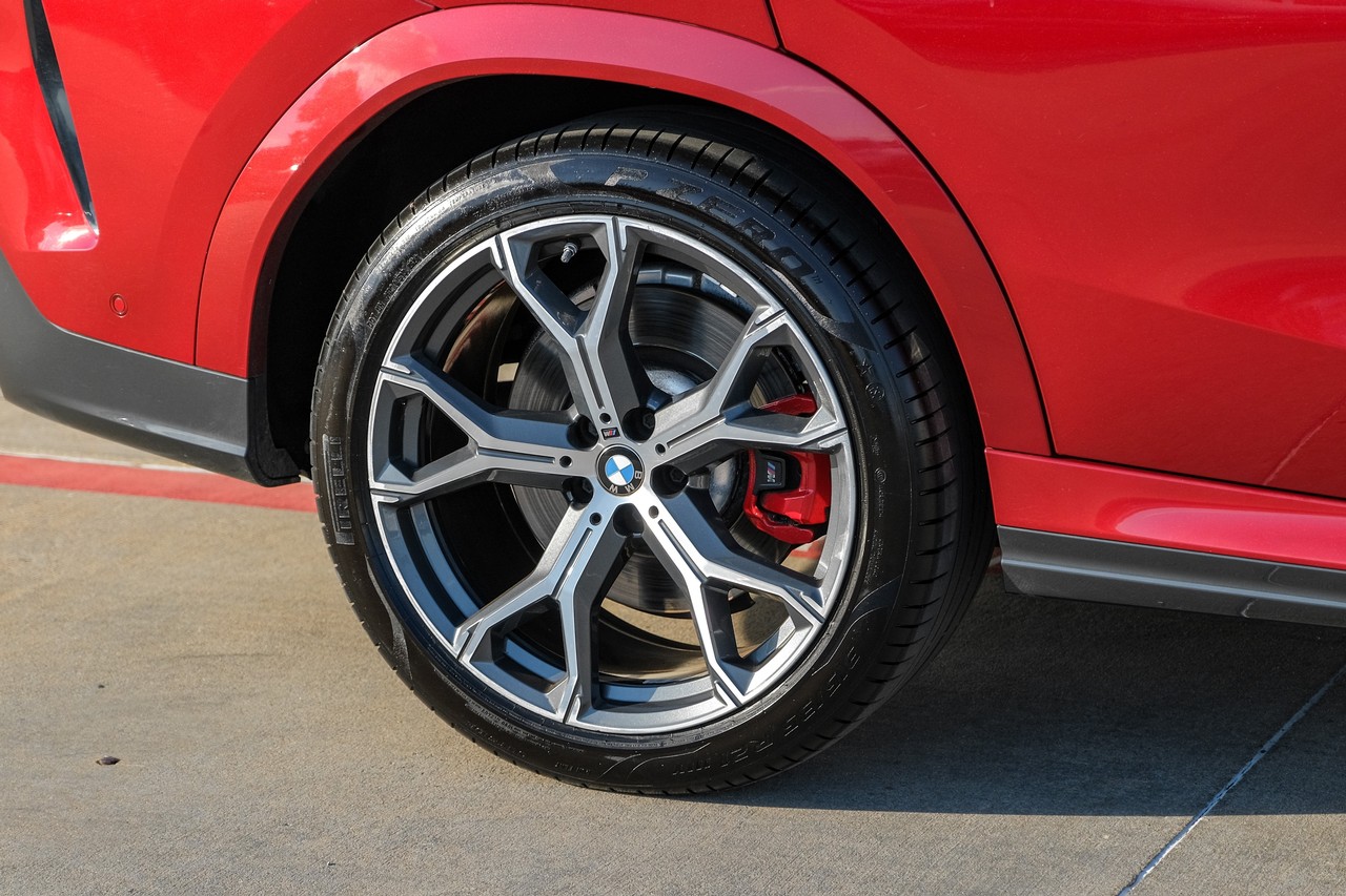 BMW X6 Vehicle Main Gallery Image 50