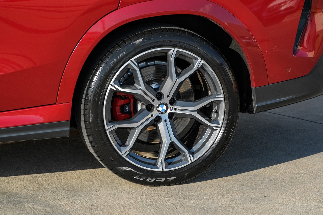 BMW X6 Vehicle Main Gallery Image 53