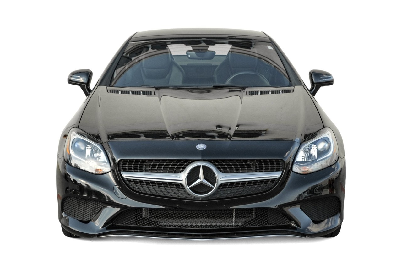 Mercedes-Benz SLC Vehicle Main Gallery Image 06