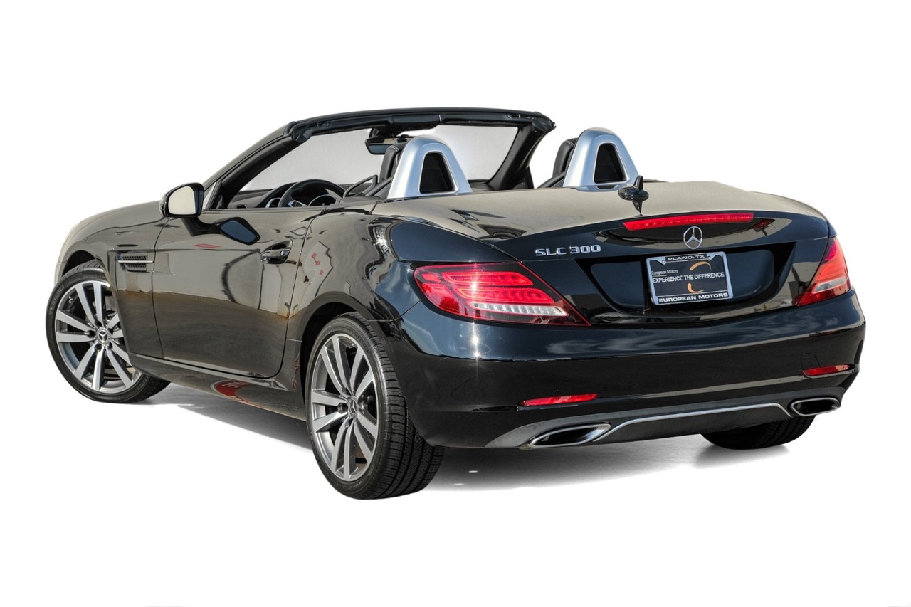 Mercedes-Benz SLC Vehicle Main Gallery Image 11