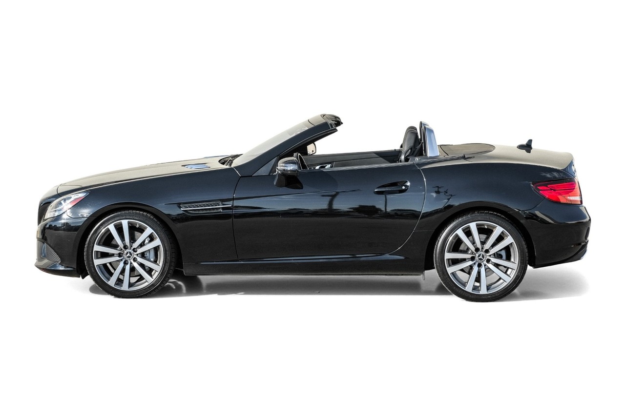 Mercedes-Benz SLC Vehicle Main Gallery Image 12