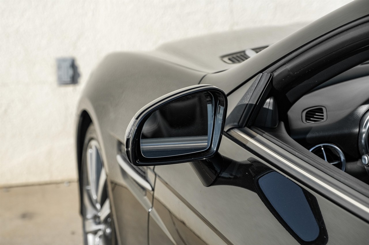 Mercedes-Benz SLC Vehicle Main Gallery Image 30