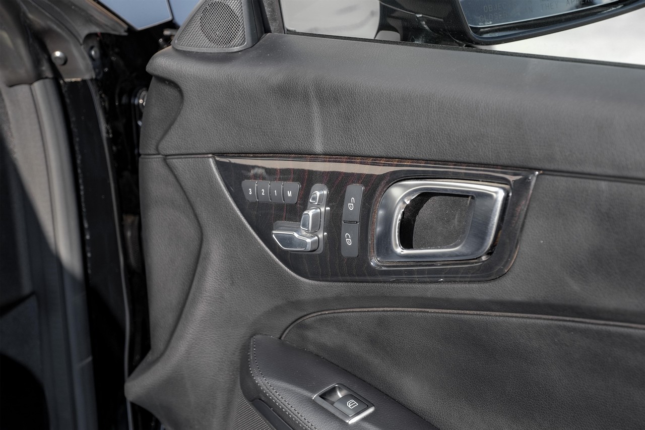Mercedes-Benz SLC Vehicle Main Gallery Image 34
