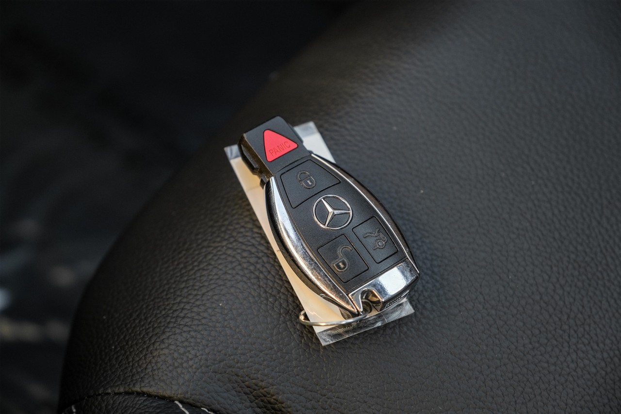 Mercedes-Benz SLC Vehicle Main Gallery Image 44