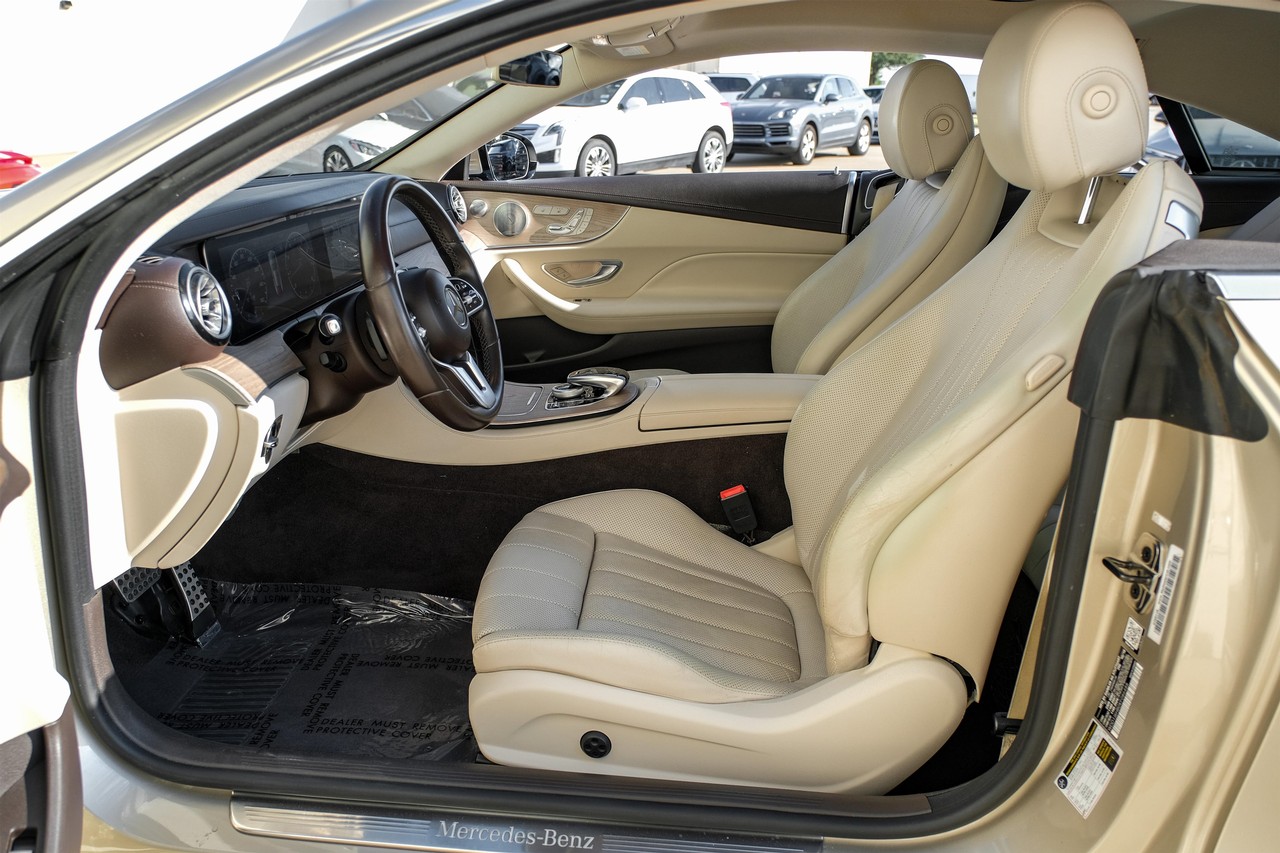 Mercedes-Benz E 450 Vehicle Main Gallery Image 04