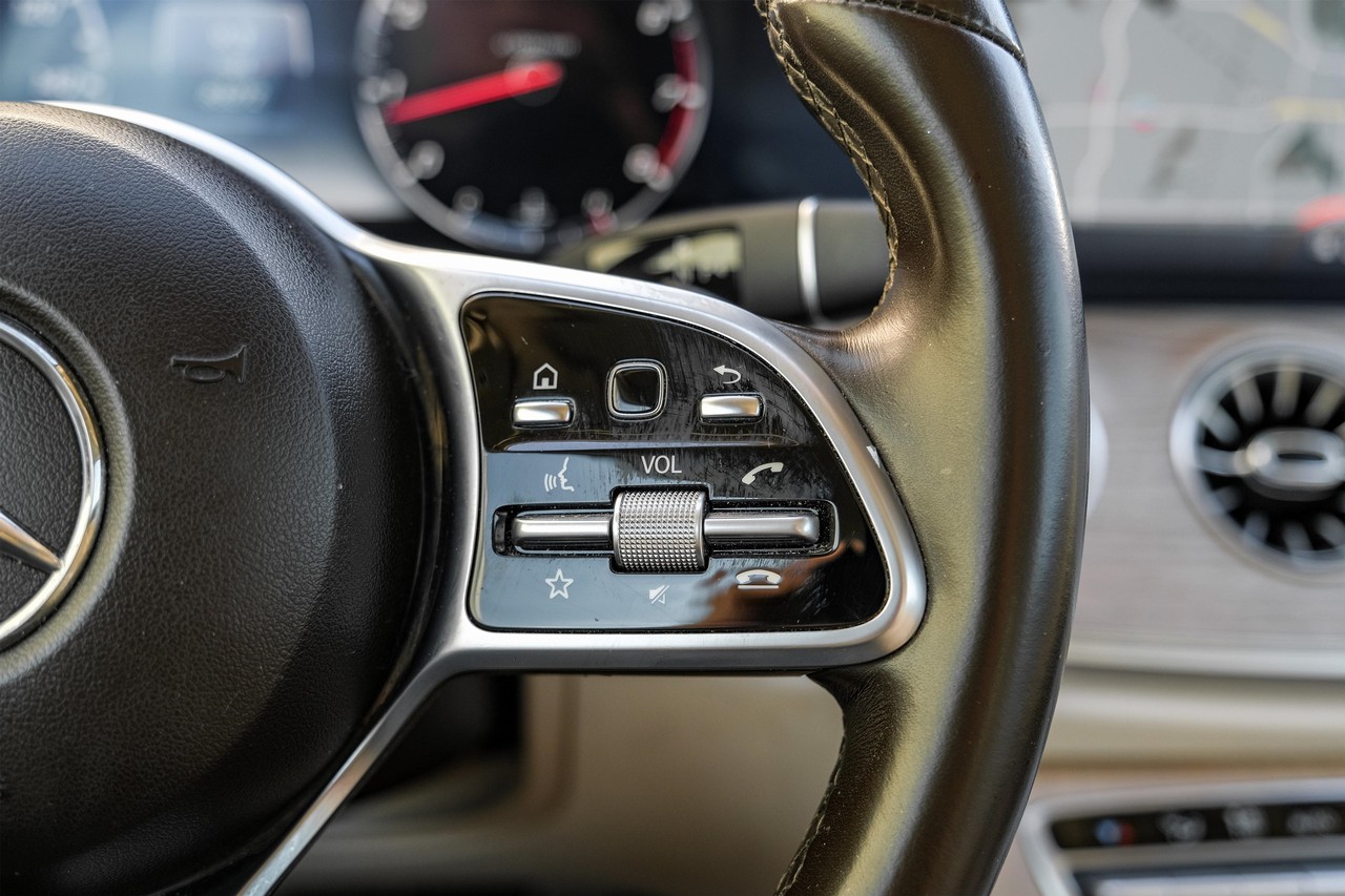 Mercedes-Benz E 450 Vehicle Main Gallery Image 16