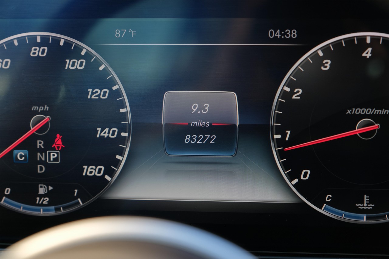Mercedes-Benz E 450 Vehicle Main Gallery Image 18