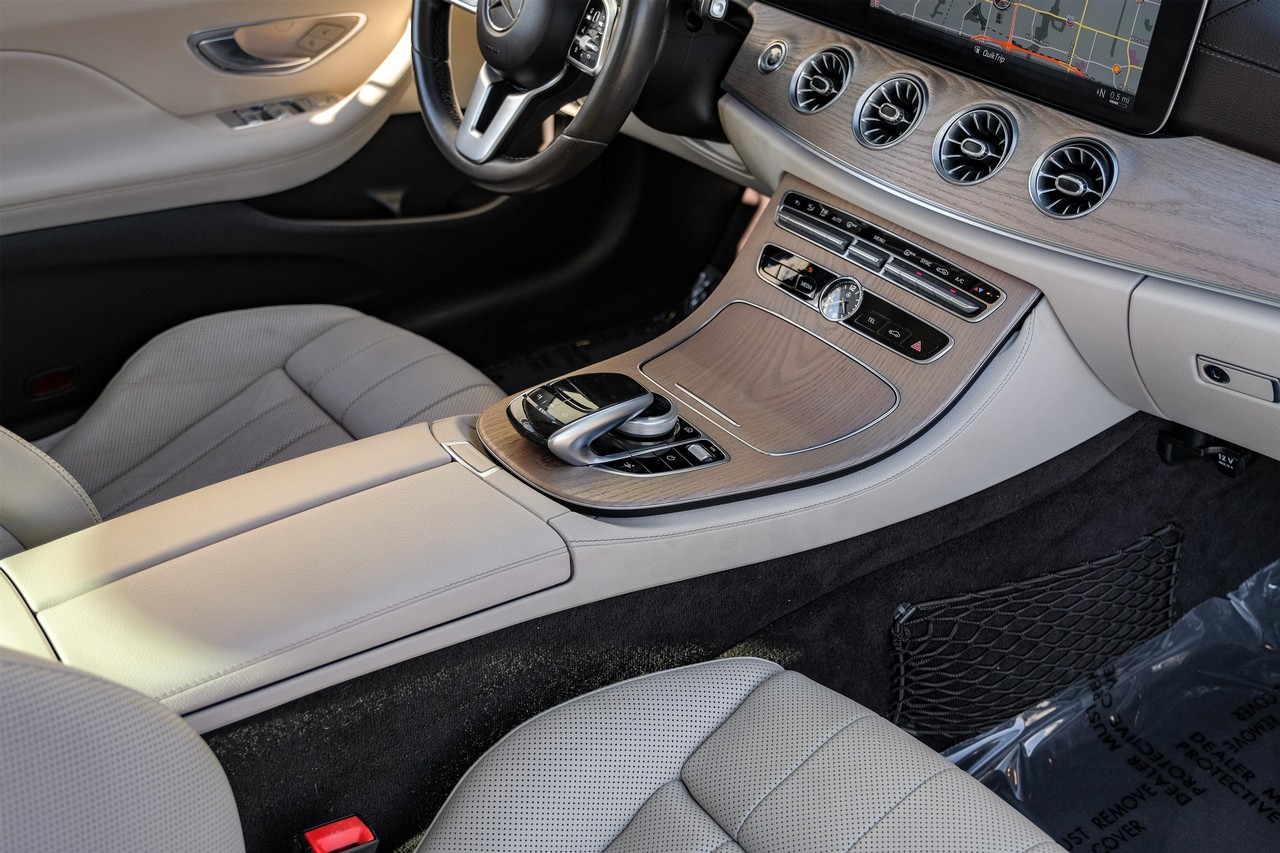 Mercedes-Benz E 450 Vehicle Main Gallery Image 20