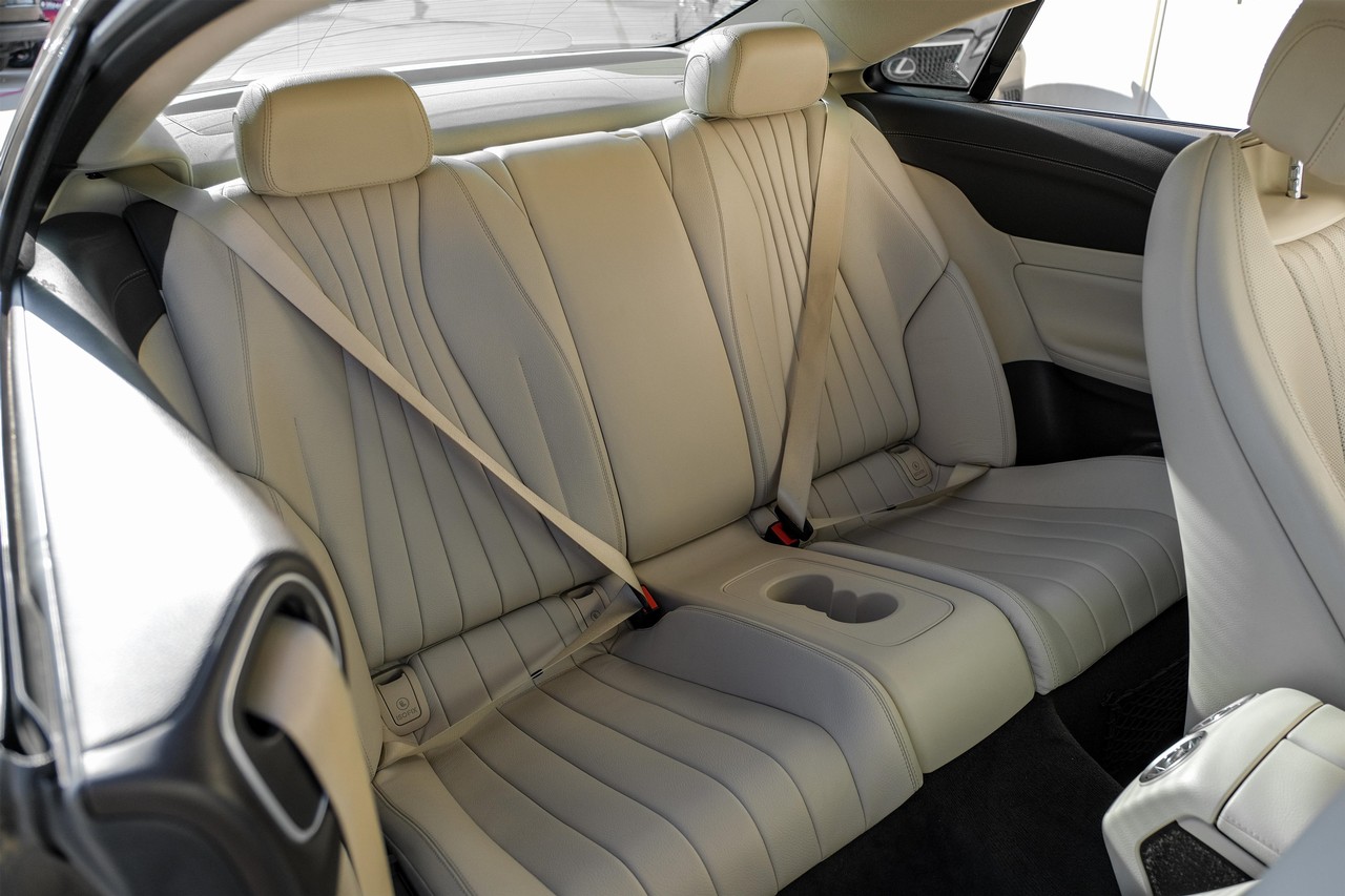 Mercedes-Benz E 450 Vehicle Main Gallery Image 31