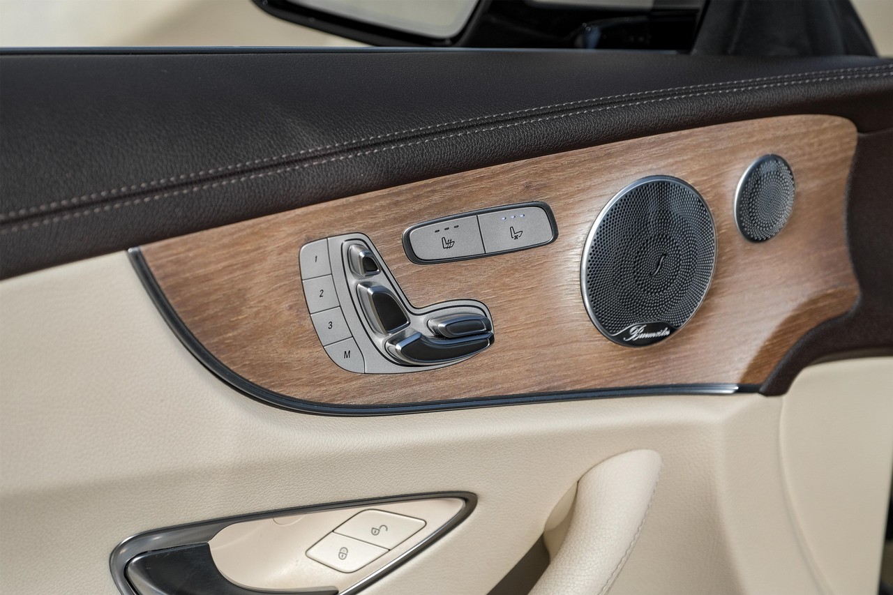 Mercedes-Benz E 450 Vehicle Main Gallery Image 34