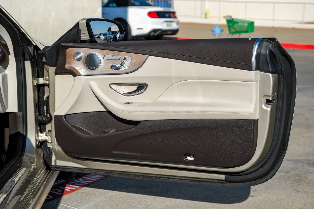 Mercedes-Benz E 450 Vehicle Main Gallery Image 36