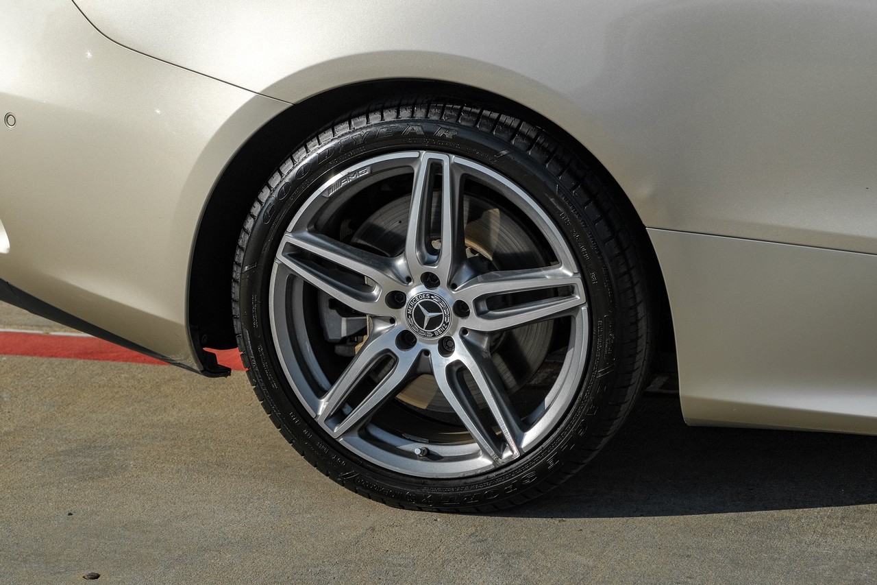 Mercedes-Benz E 450 Vehicle Main Gallery Image 44