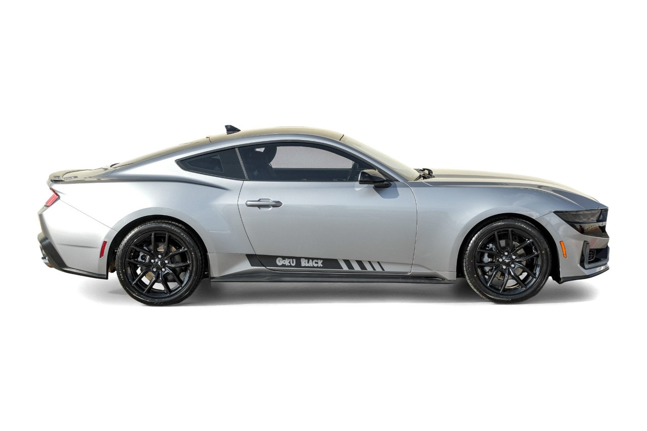 Ford Mustang Vehicle Main Gallery Image 07