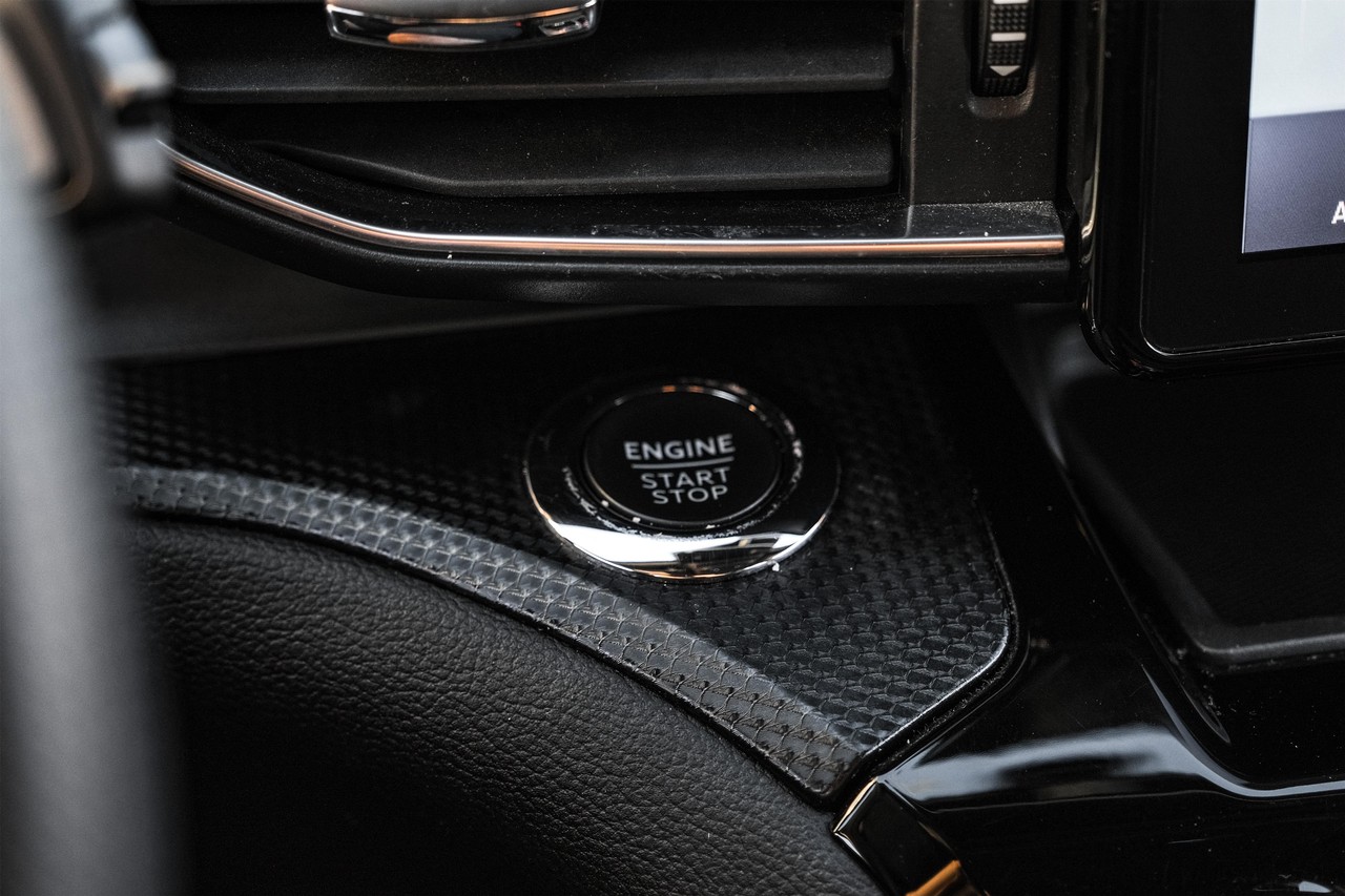 Ford Explorer Vehicle Main Gallery Image 20