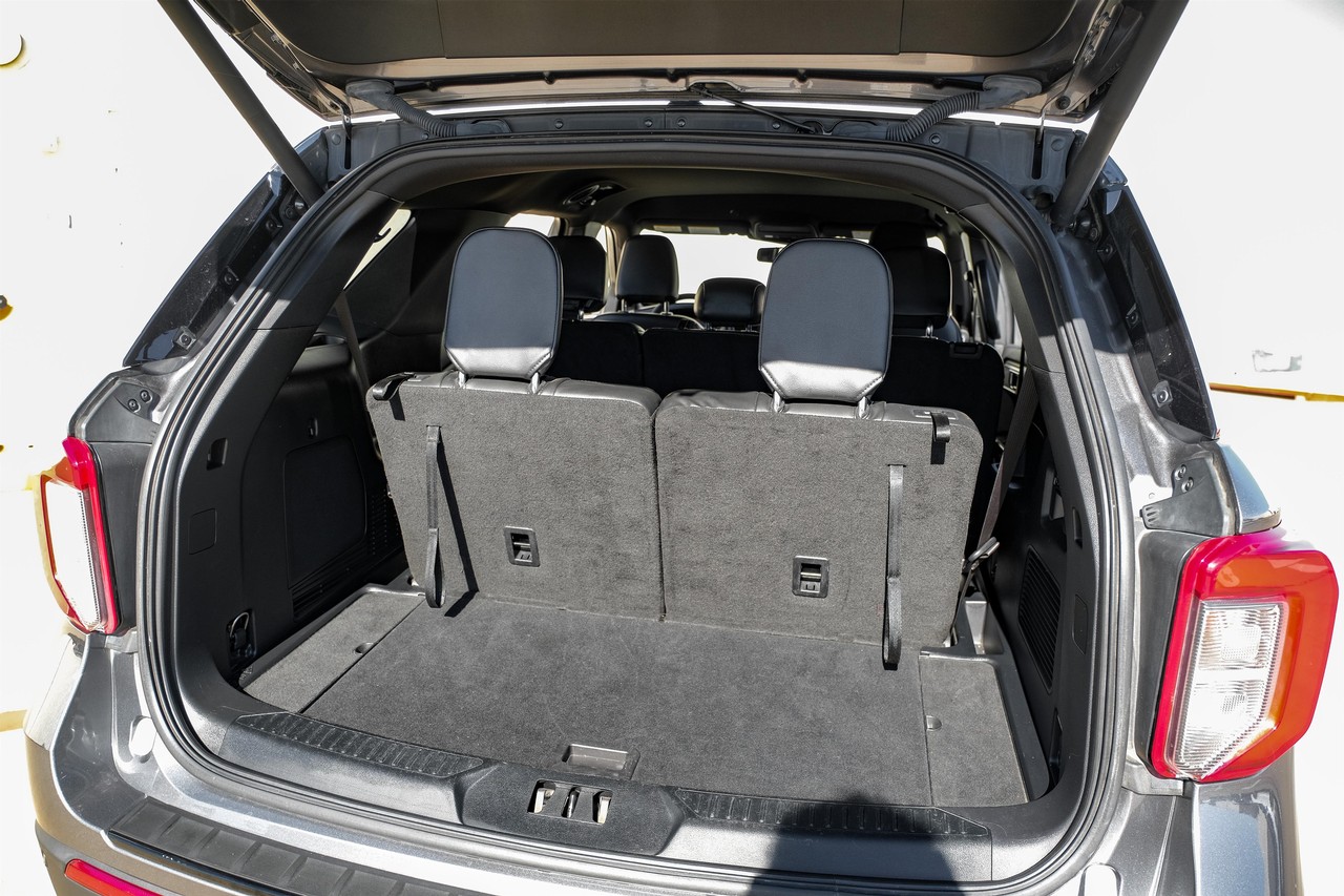Ford Explorer Vehicle Main Gallery Image 47