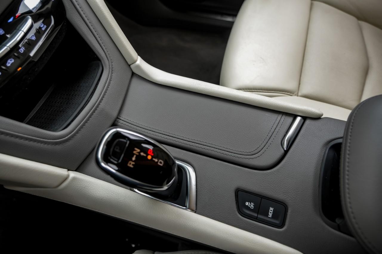 Cadillac XT5 Vehicle Main Gallery Image 28