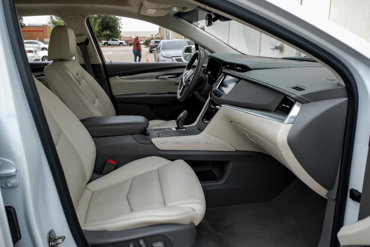 Cadillac XT5 Vehicle Main Gallery Image 33