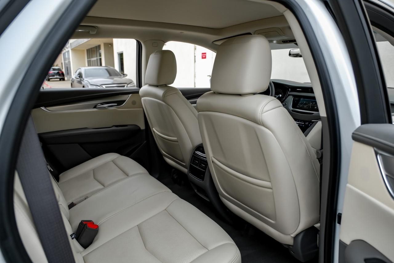 Cadillac XT5 Vehicle Main Gallery Image 36