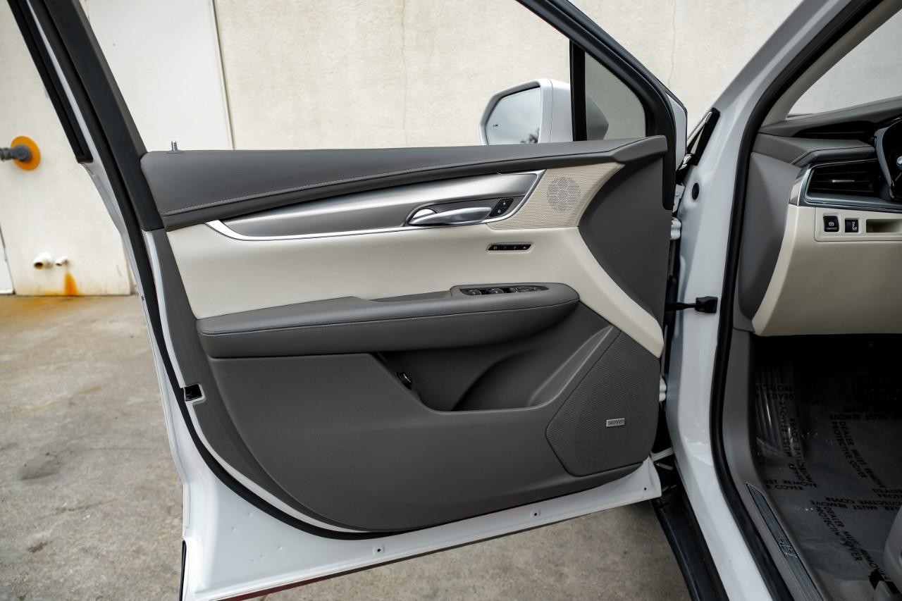 Cadillac XT5 Vehicle Main Gallery Image 41