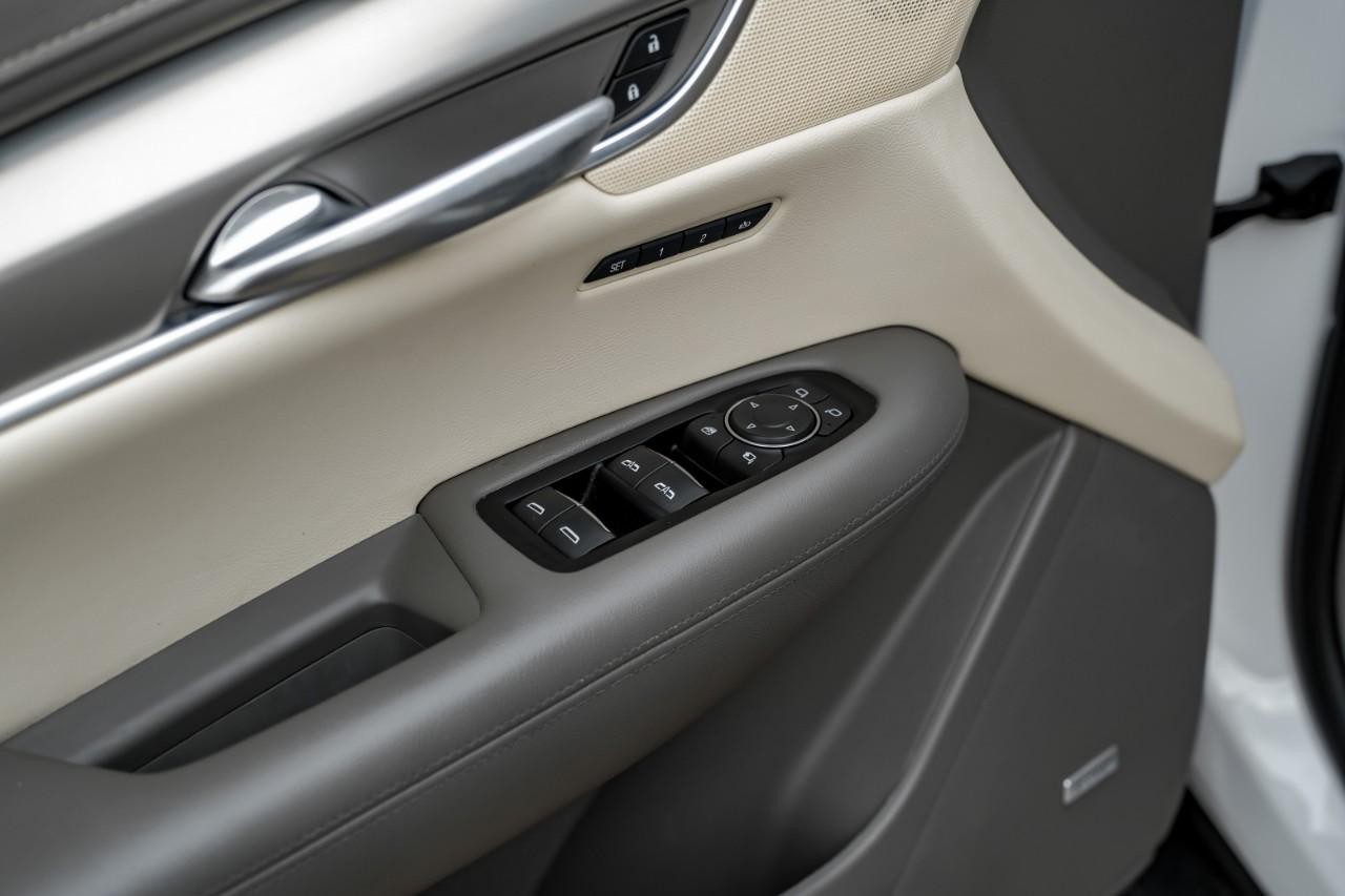 Cadillac XT5 Vehicle Main Gallery Image 42