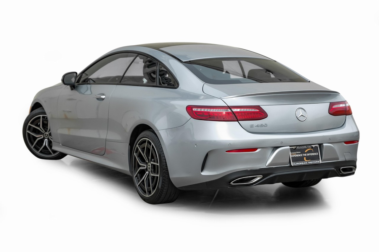 Mercedes-Benz E-Class Vehicle Main Gallery Image 11