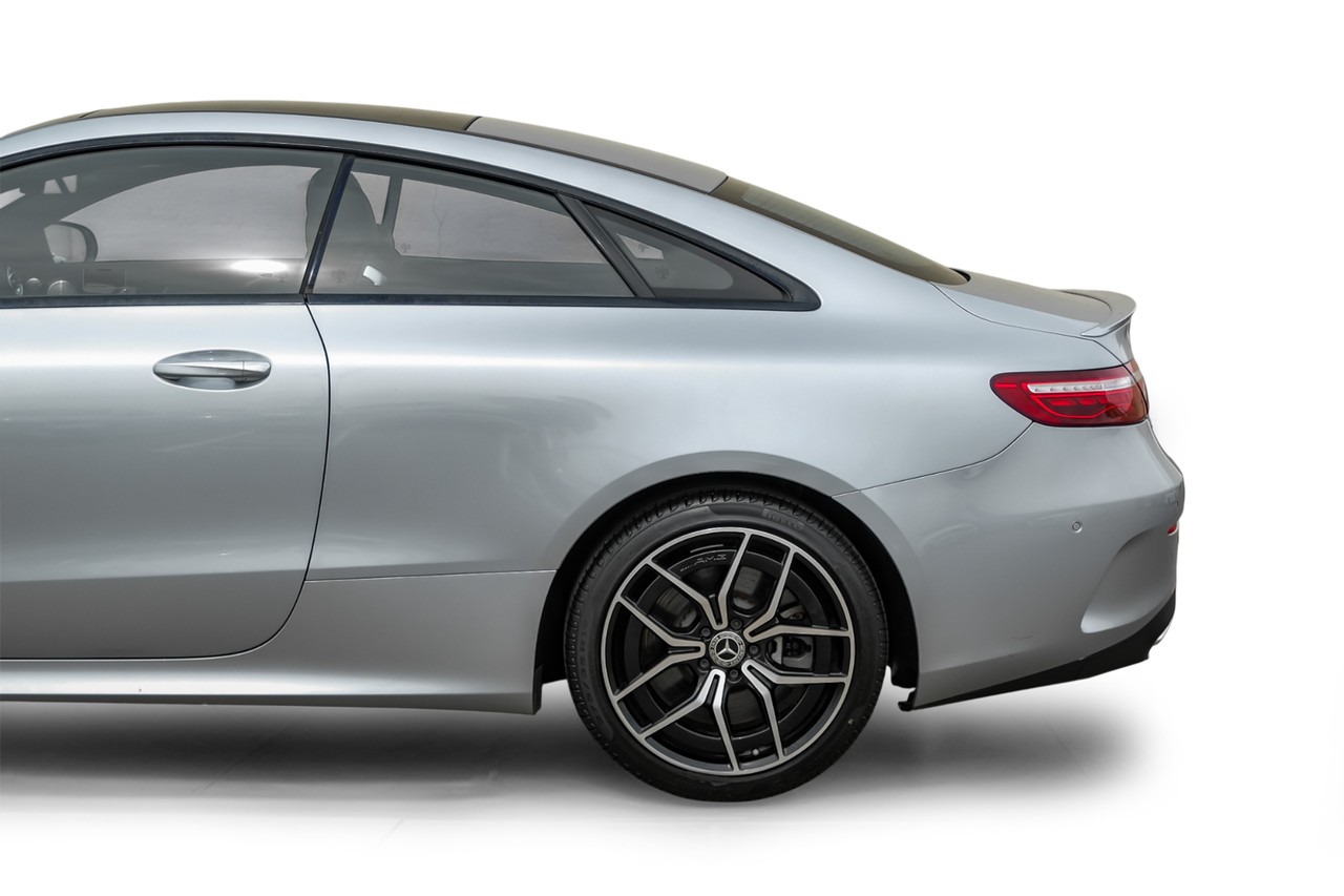 Mercedes-Benz E-Class Vehicle Main Gallery Image 14